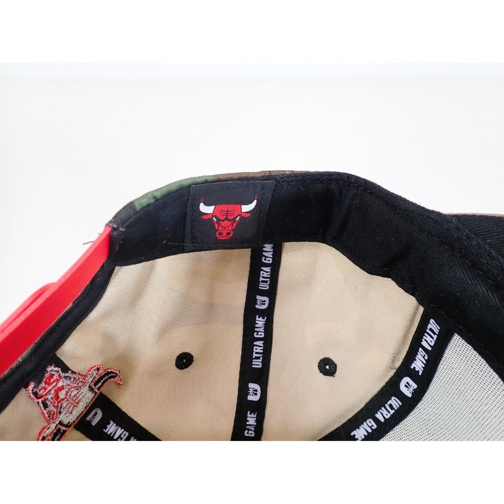 Ultra Game NBA Chicago Bulls Camo Snapback Hat Red Embroidered Adjustable Cap - Picture 8 of 9